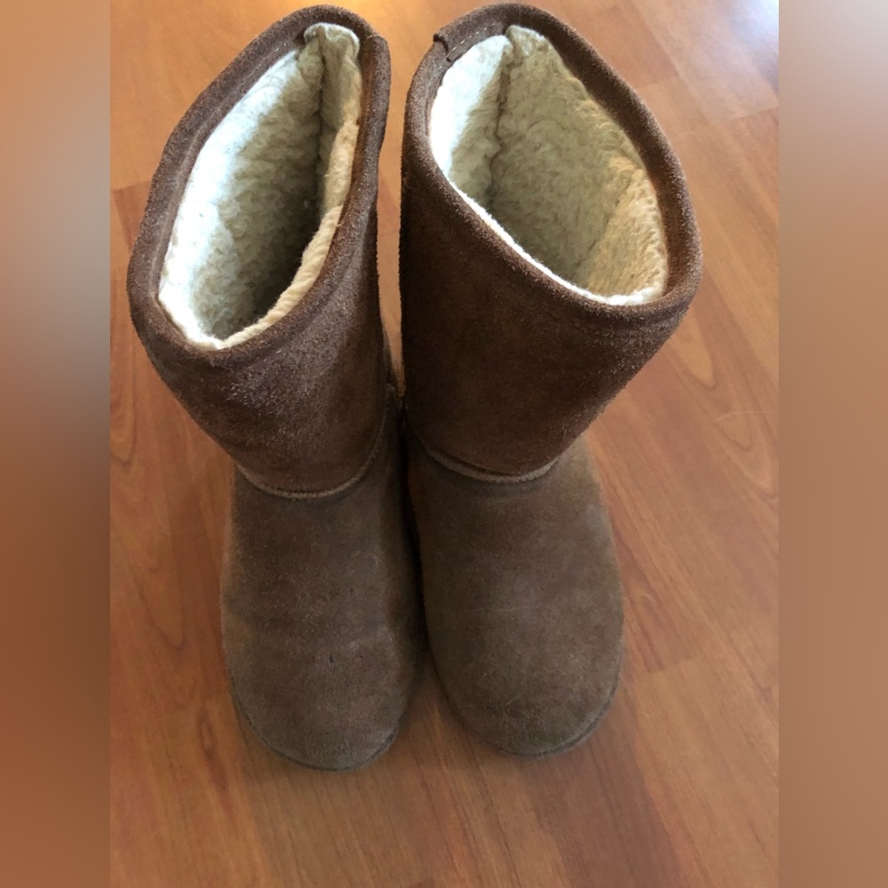 Bear paws brown boots size 8